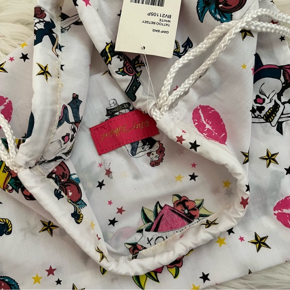 Vintage Betsey Johnson Betseyville Tattoo Art Drawstring Backpack - Picture 3 of 5